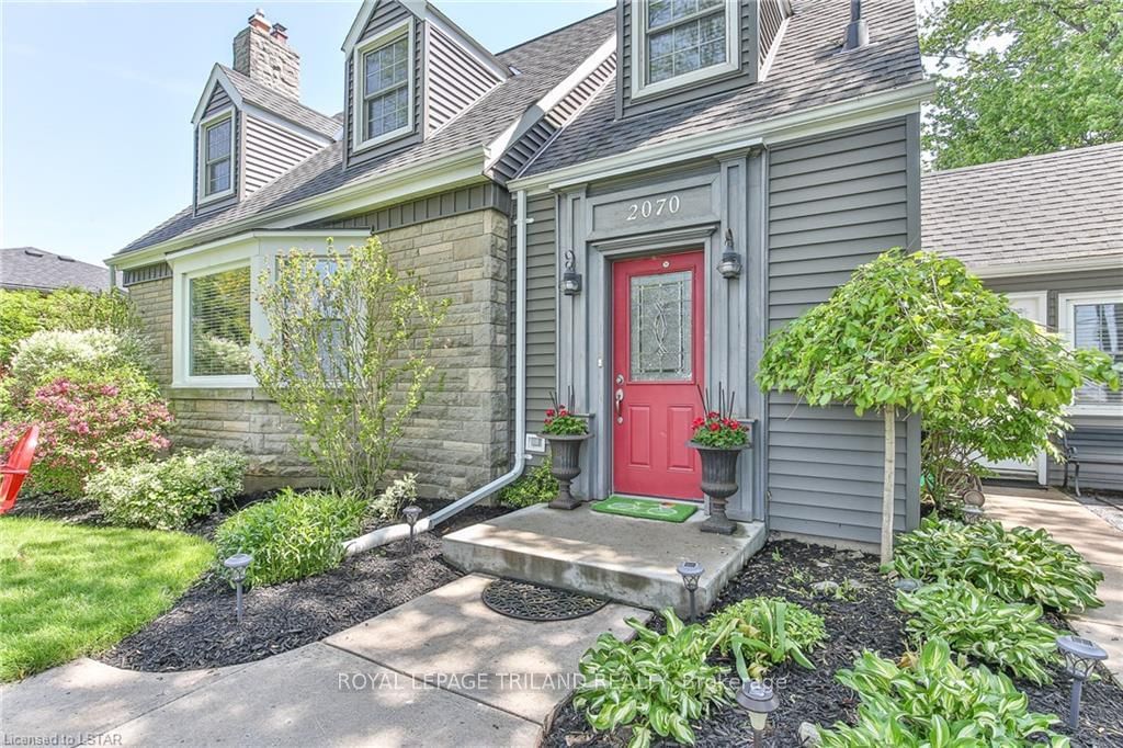 Listing Image 5