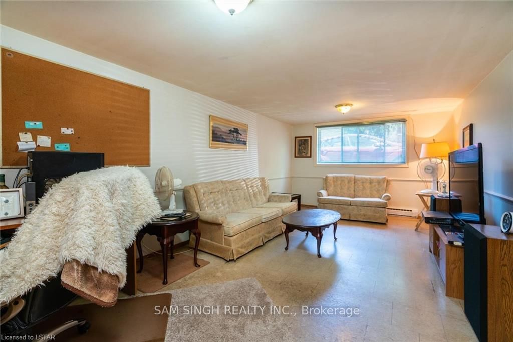 Listing Image 22