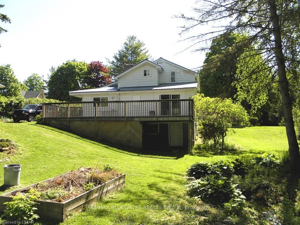 Listing Image 4