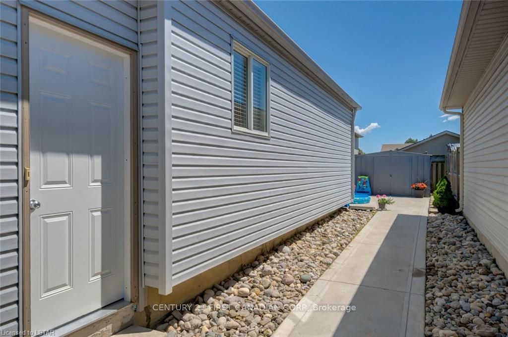 Listing Image 27