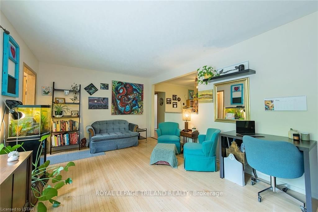 Listing Image 7