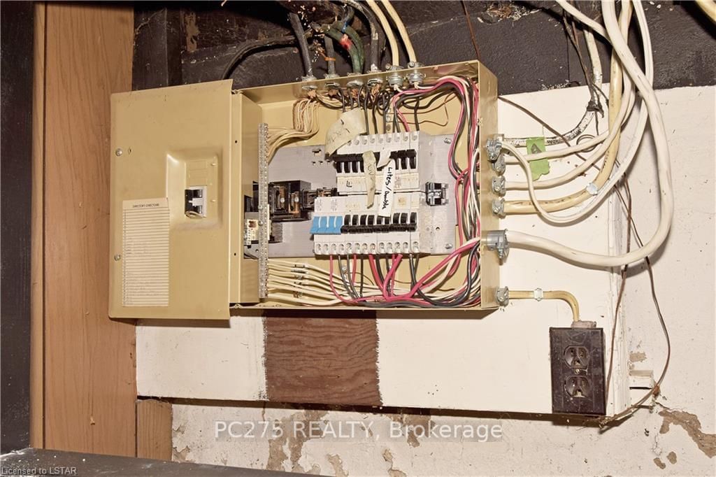 Listing Image 16