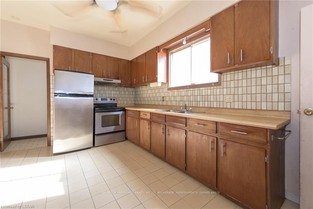 Listing Image 16
