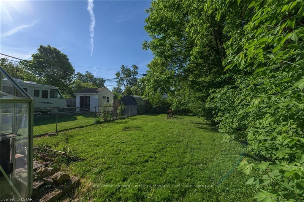 Listing Image 5
