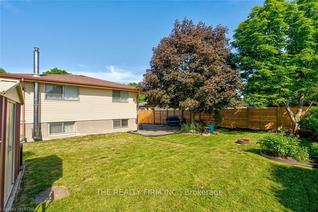 Listing Image 7