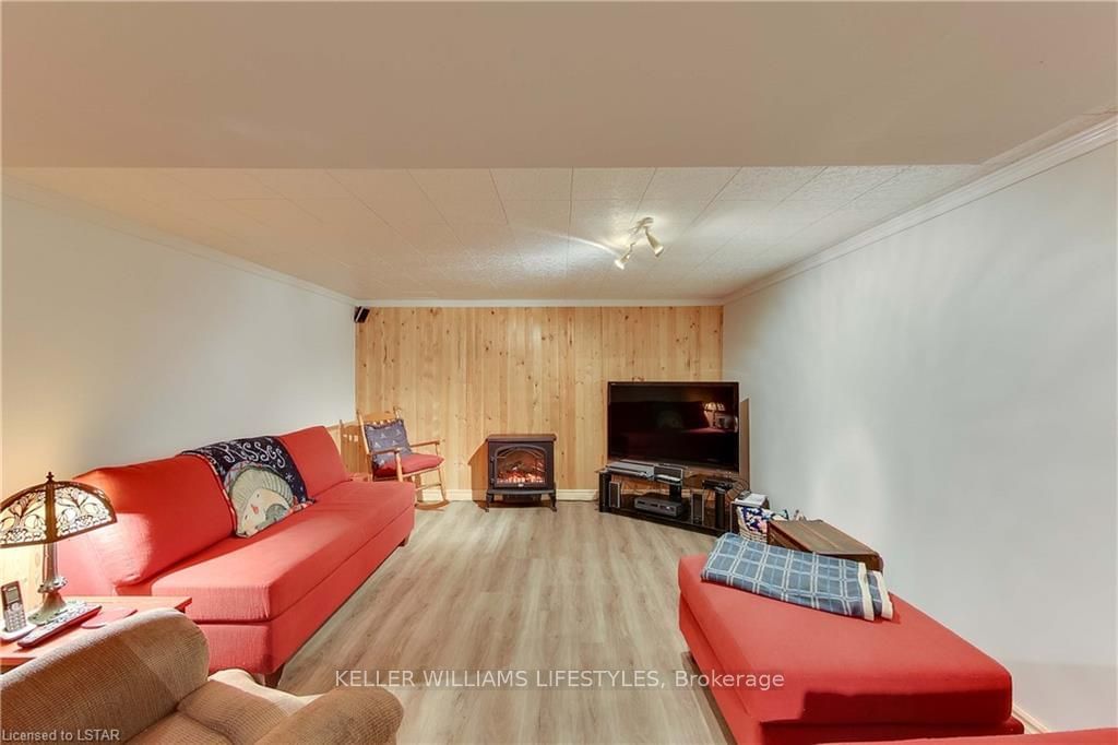 Listing Image 33