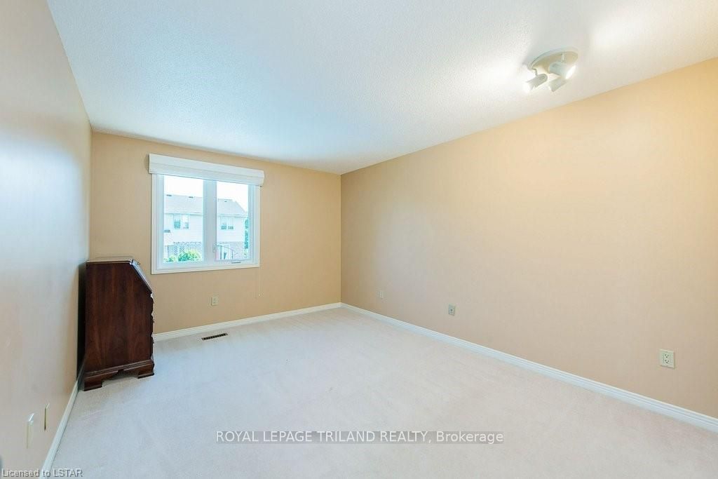 Listing Image 30