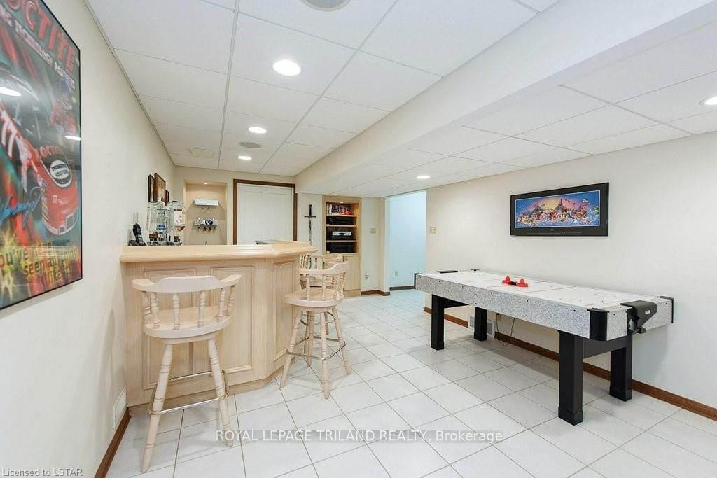 Listing Image 38