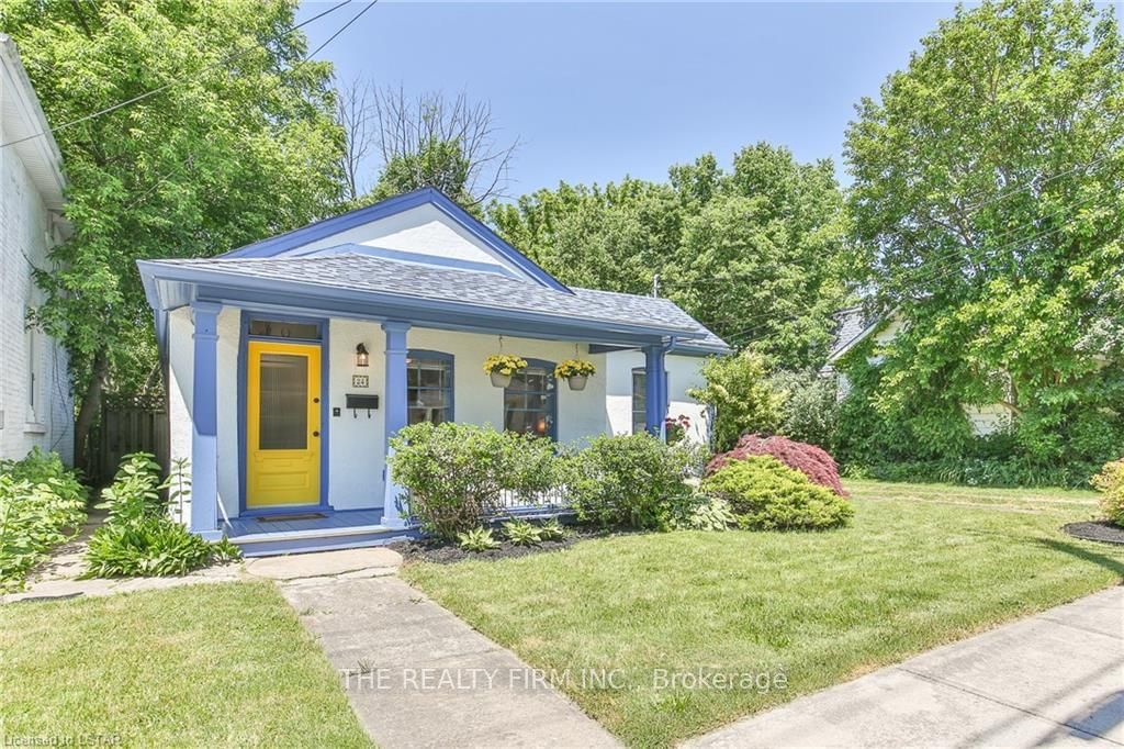 Listing photo 2