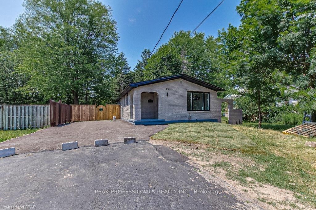Listing Image 3