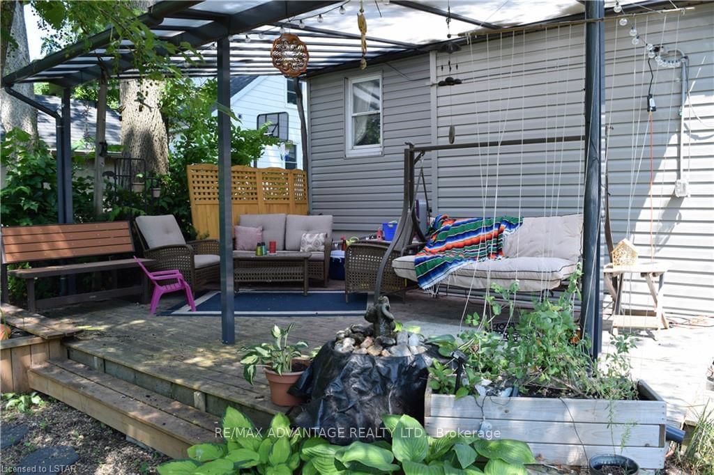Listing Image 3