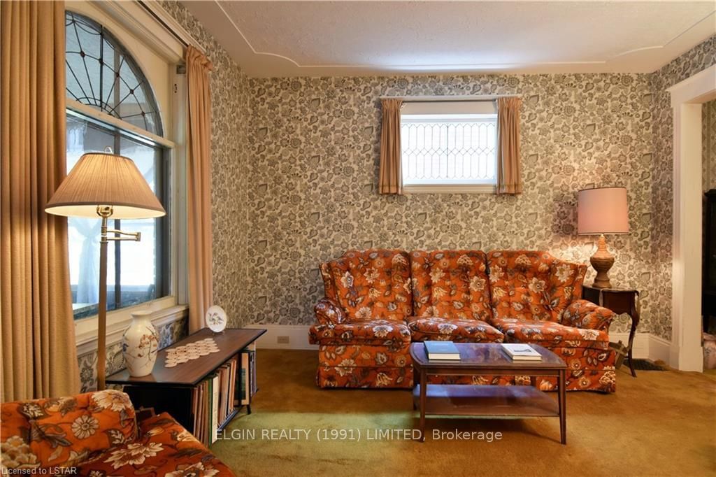 Listing Image 6