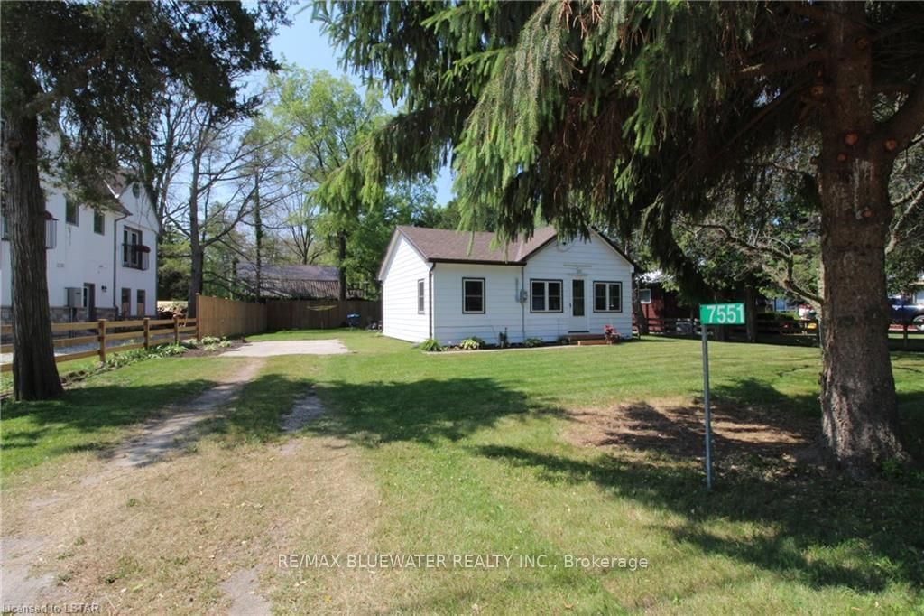 Listing Image 3