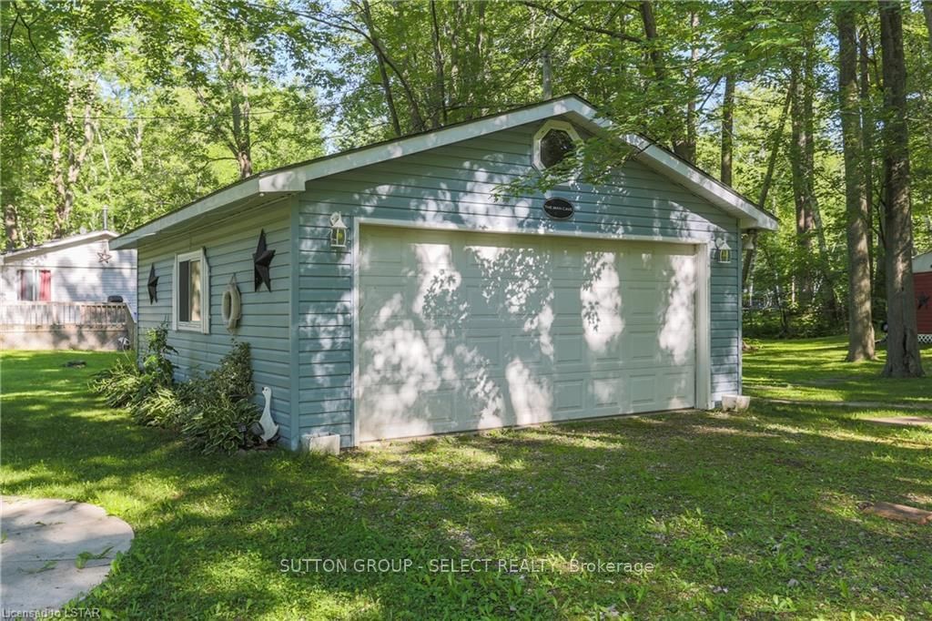 Listing Image 5