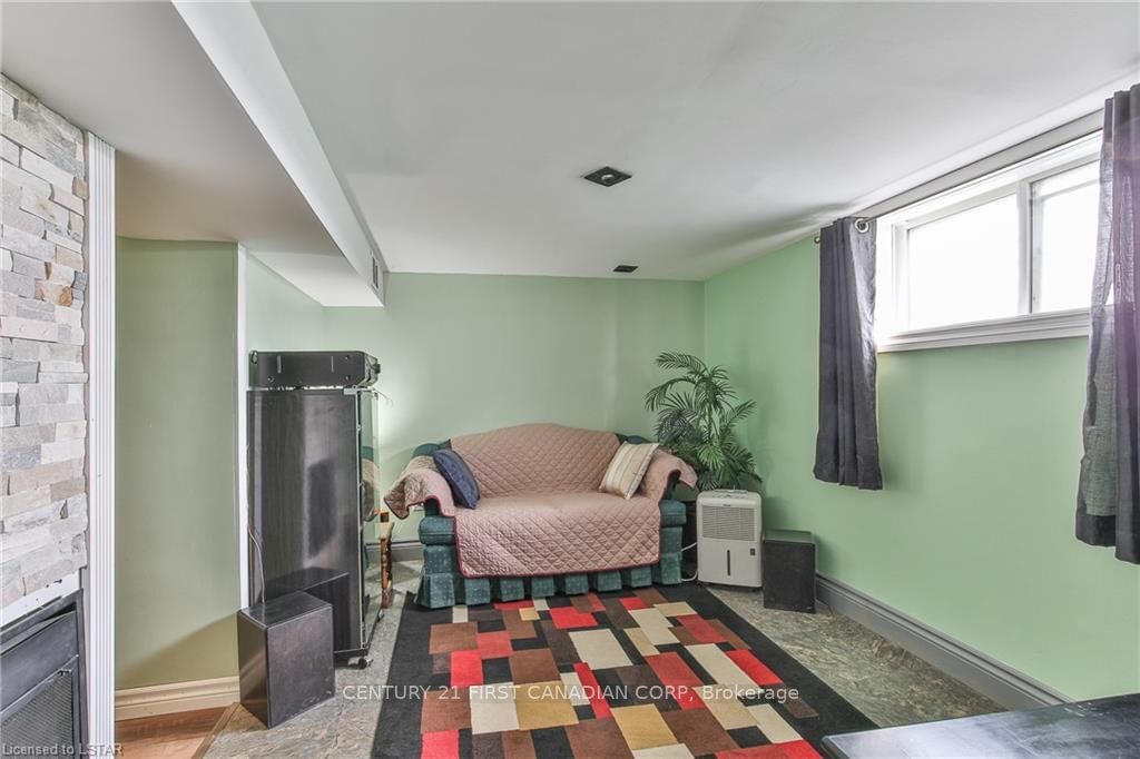 Listing Image 21
