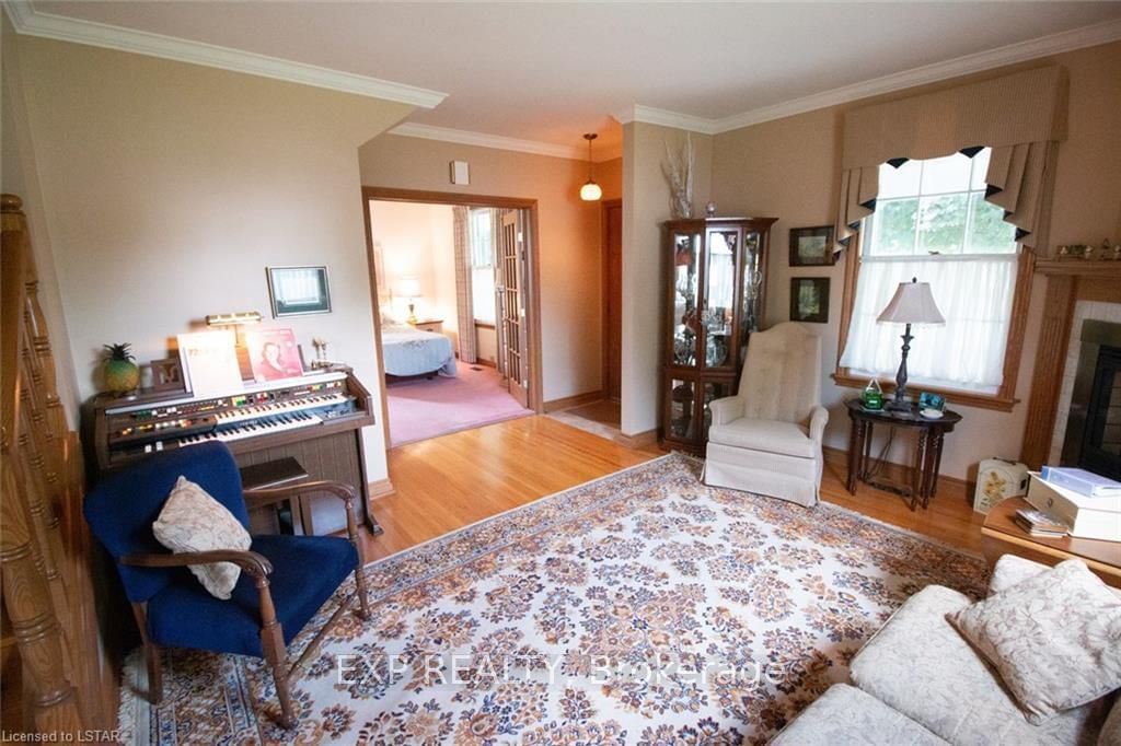 Listing Image 21