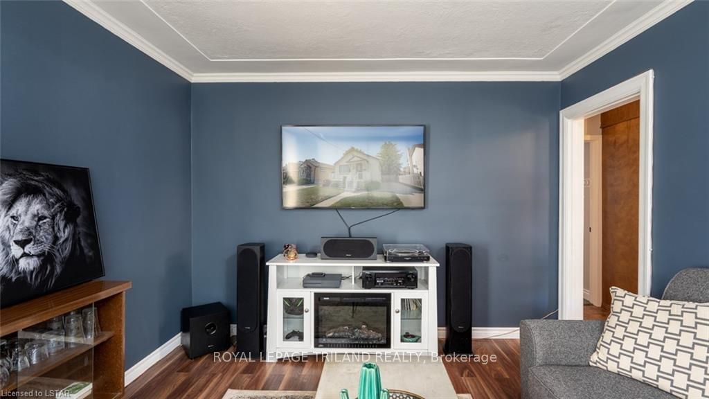 Listing Image 10