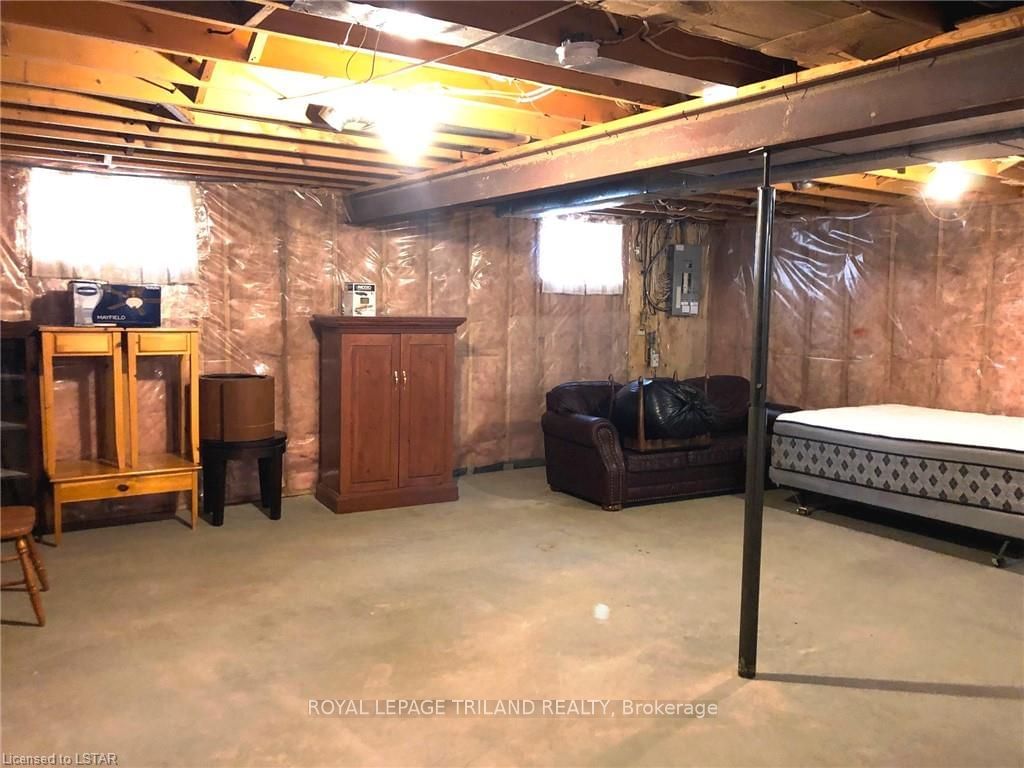 Listing Image 16