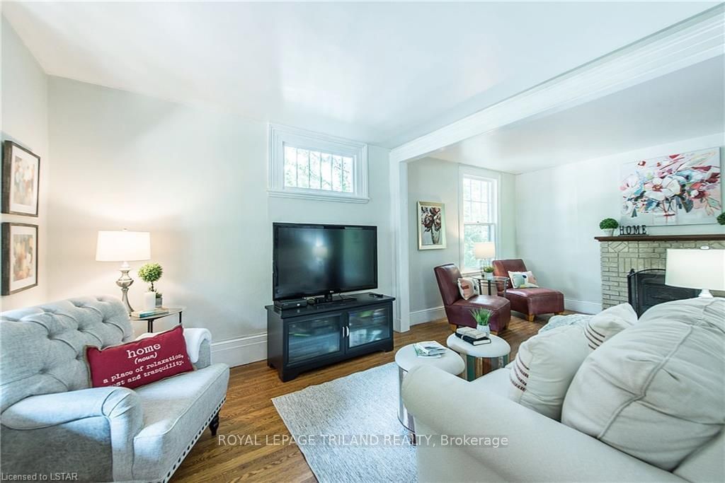 Listing Image 7