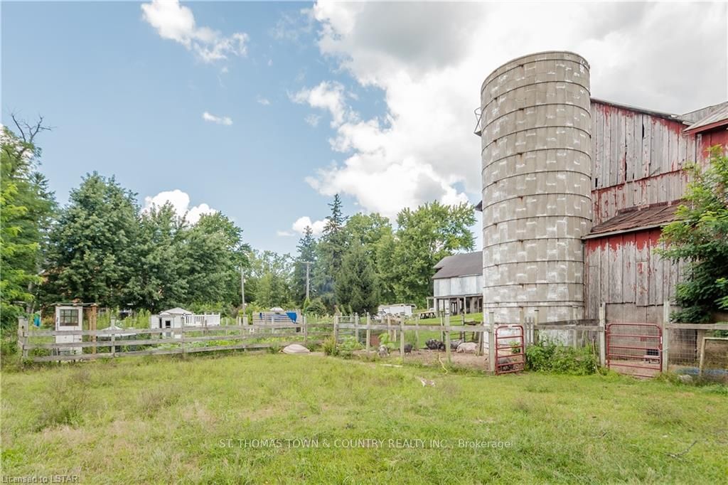 Listing Image 7