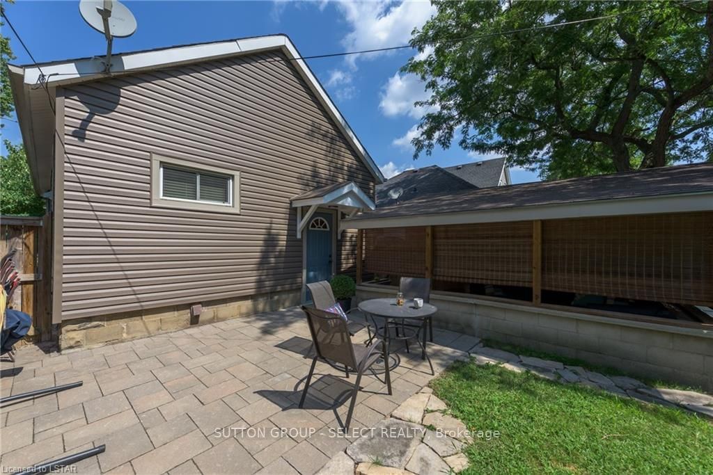 Listing Image 7