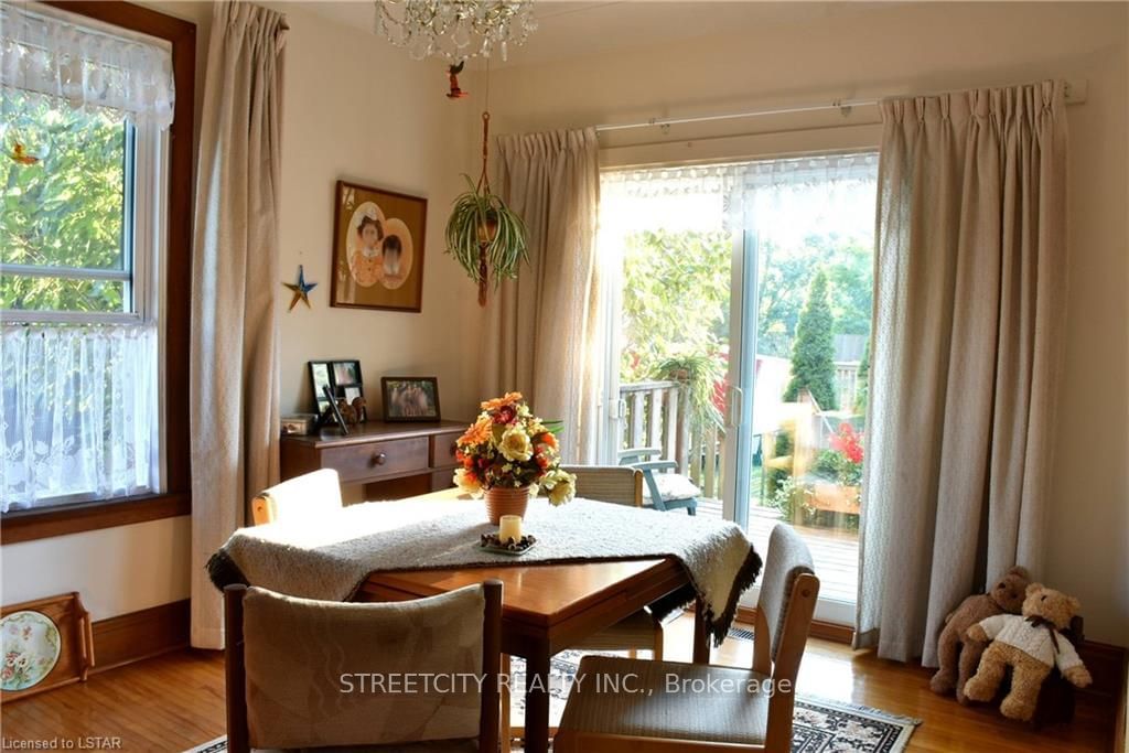 Listing Image 7