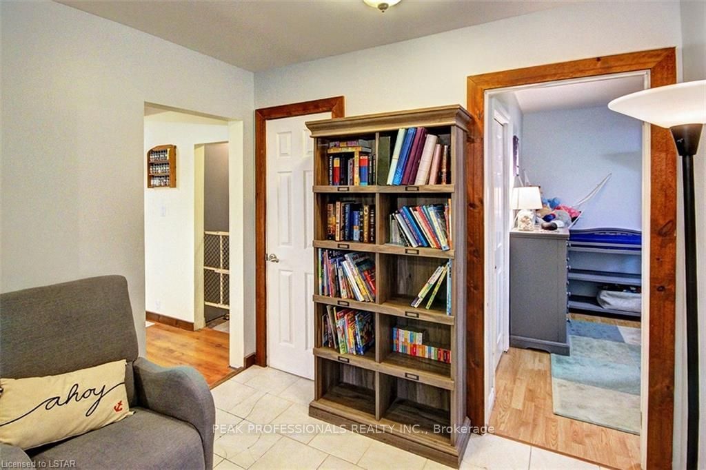 Listing Image 10