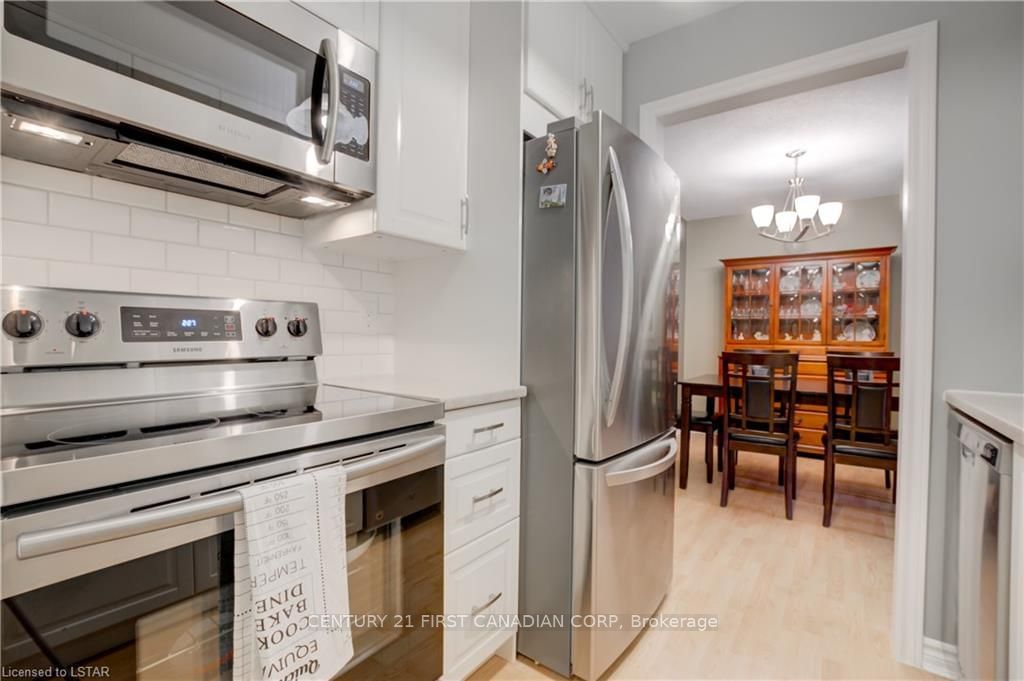 Listing Image 16