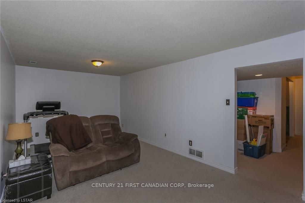 Listing Image 28
