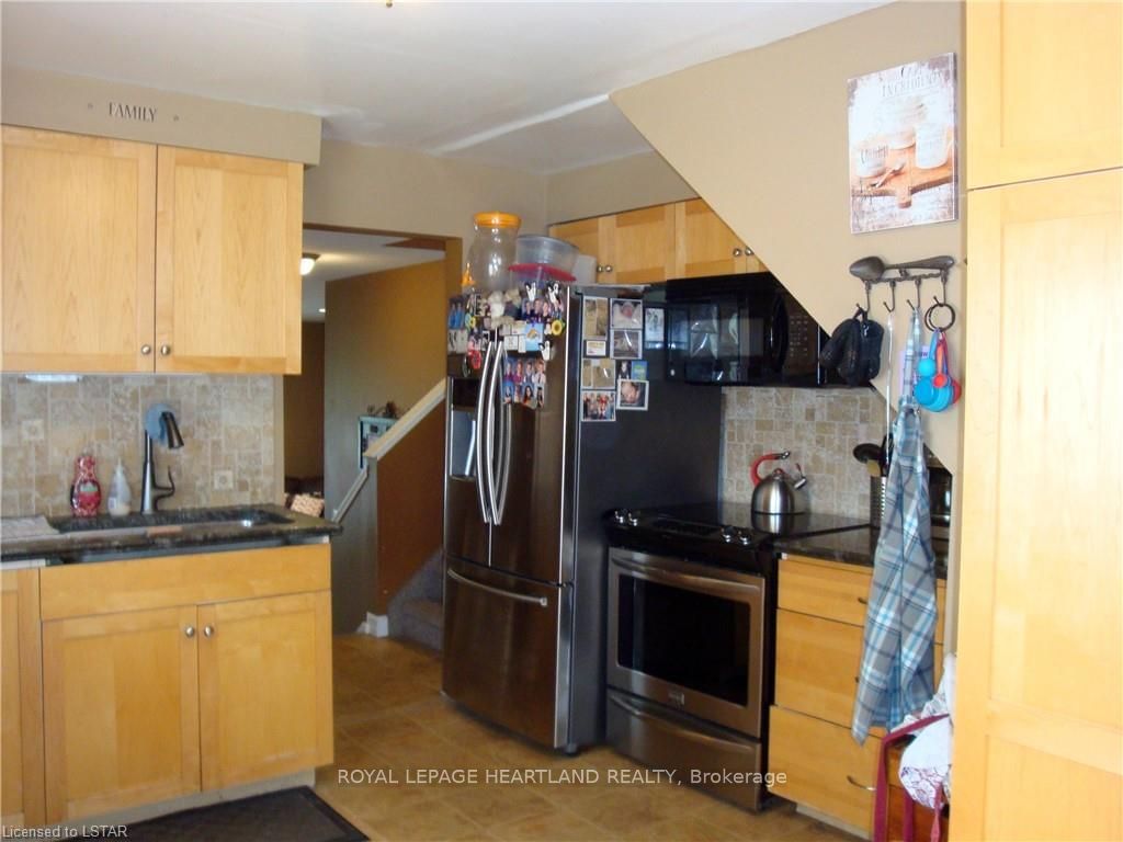 Listing Image 5