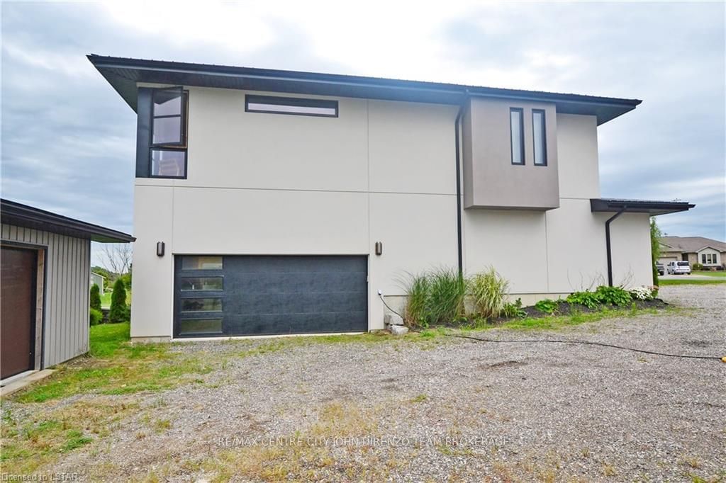 Listing Image 40