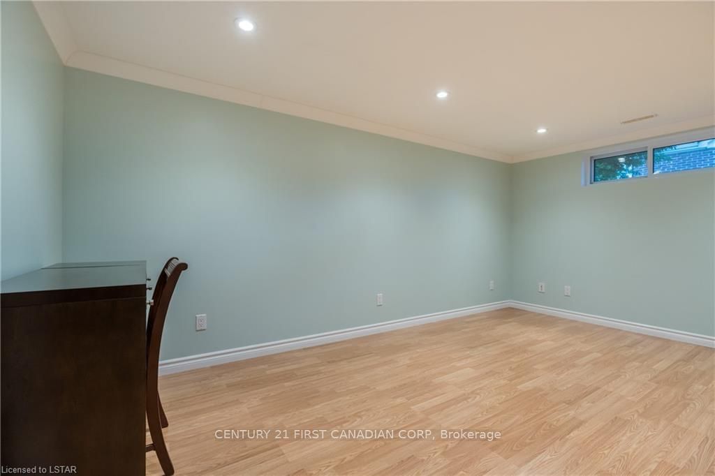 Listing Image 35