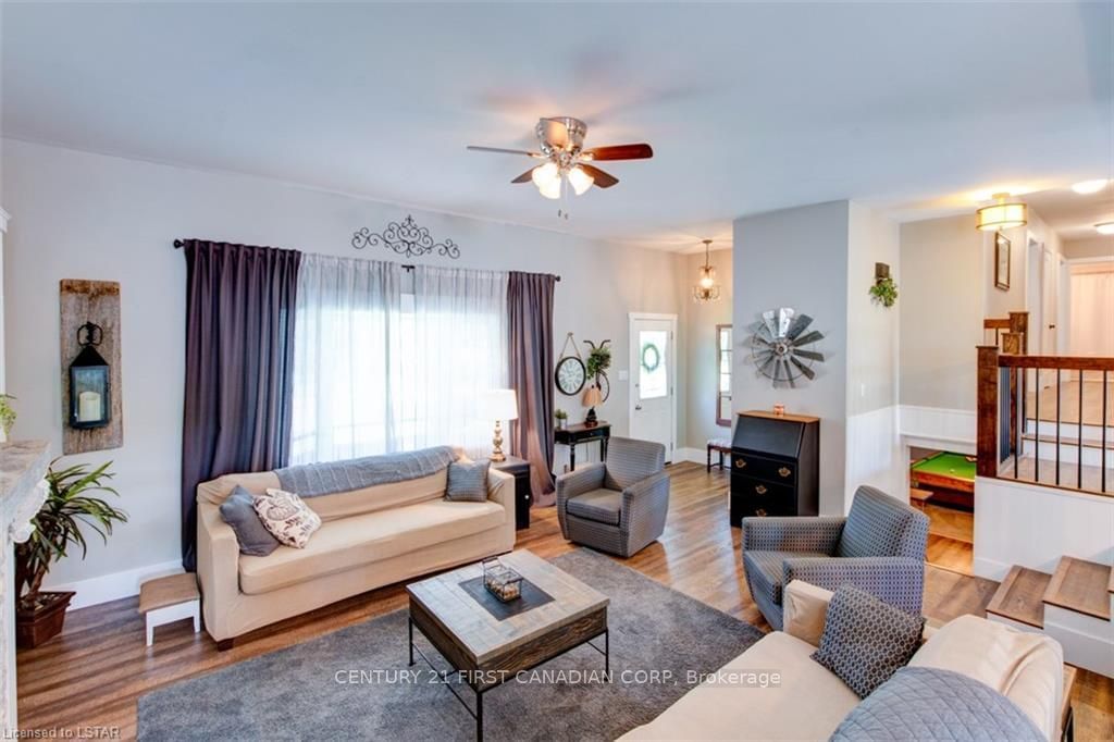 Listing Image 7