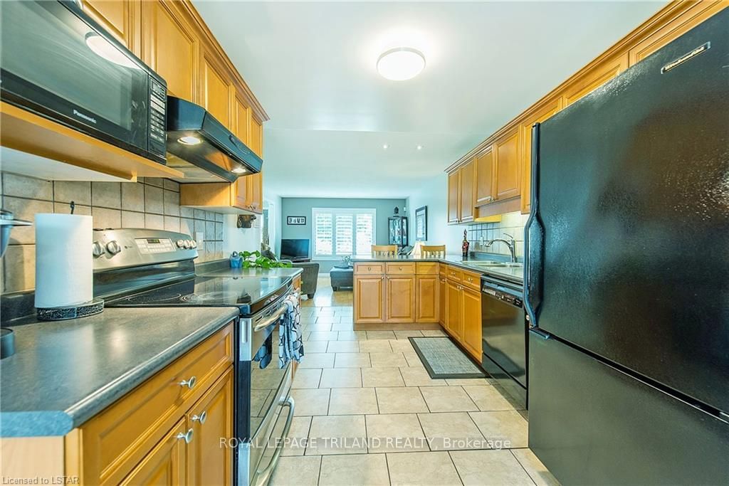 Listing Image 10