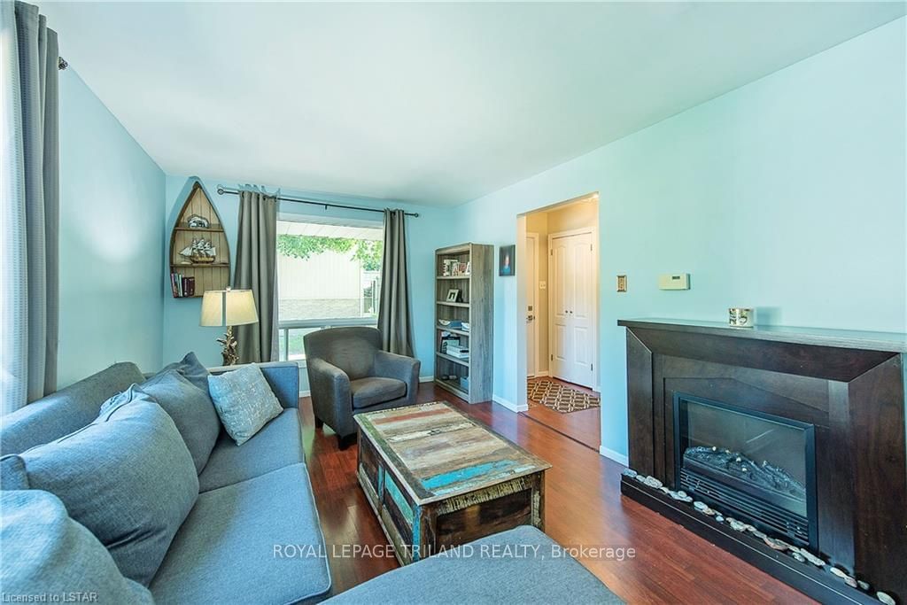 Listing Image 7