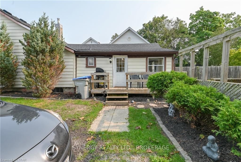 Listing Image 6