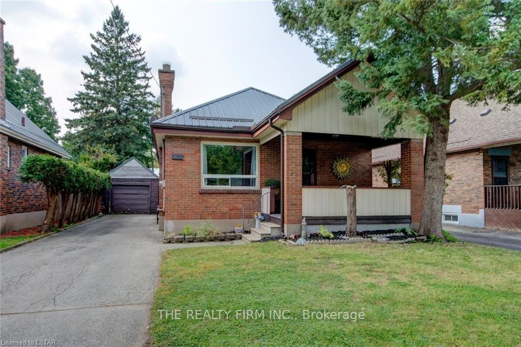 Listing photo 3