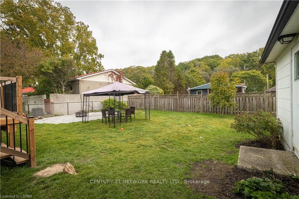Listing Image 7