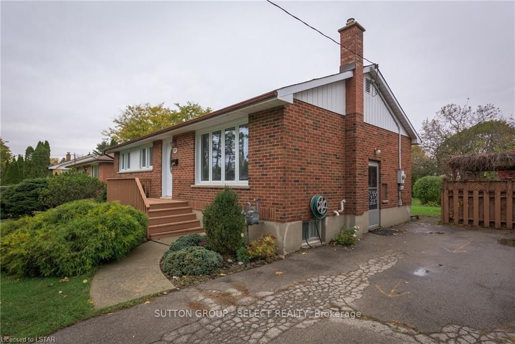 Listing Image 3
