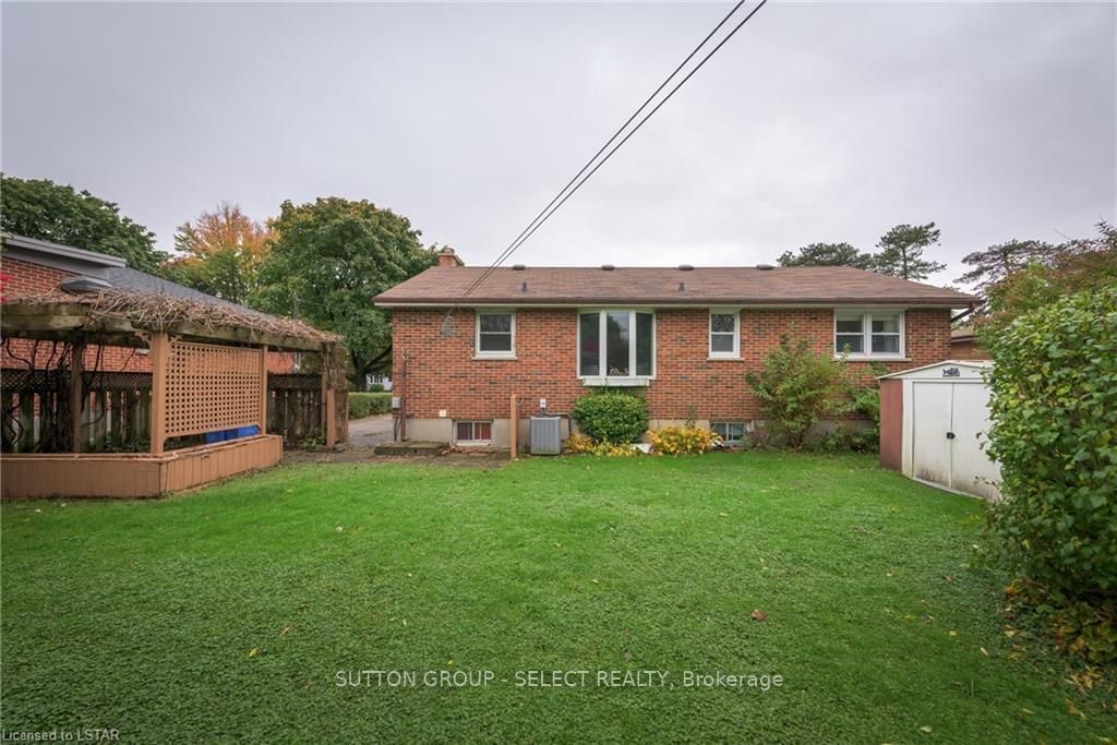 Listing Image 6