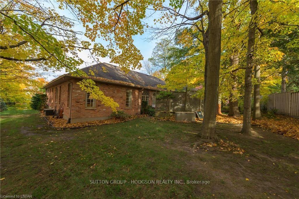 Listing Image 7