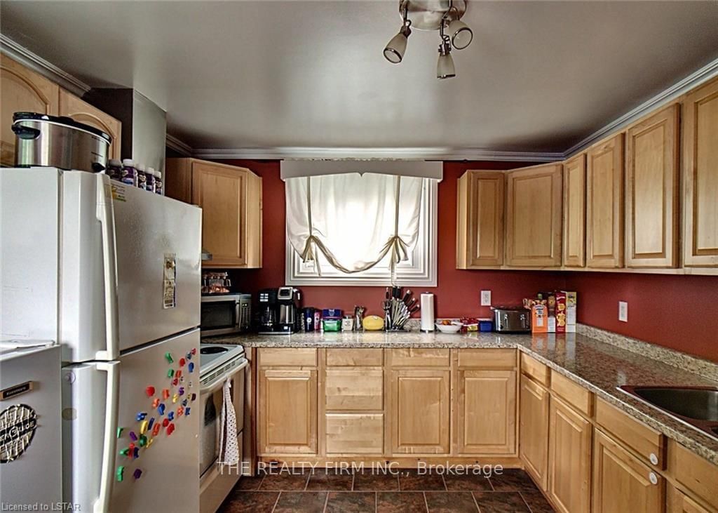 Listing Image 6