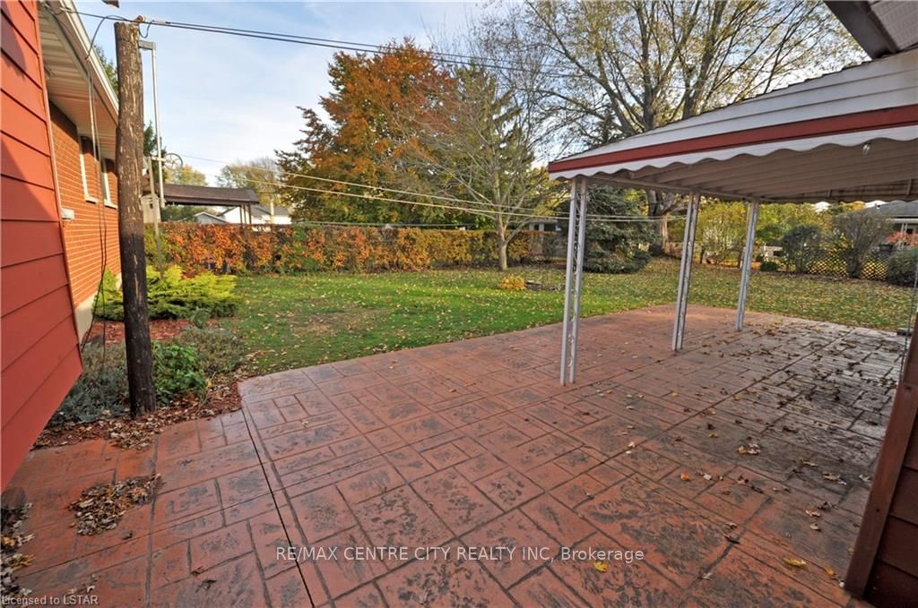 Listing Image 7