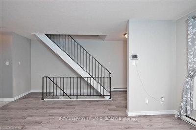 274 Monmore Road, London, Ontario image-0-3