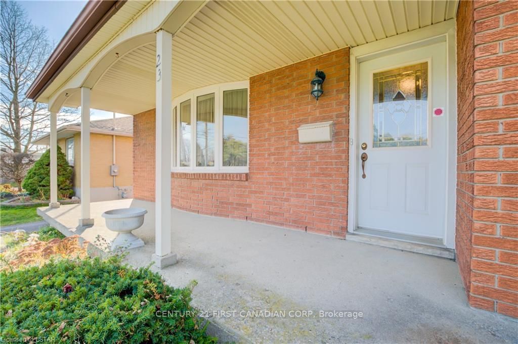 Listing photo 3
