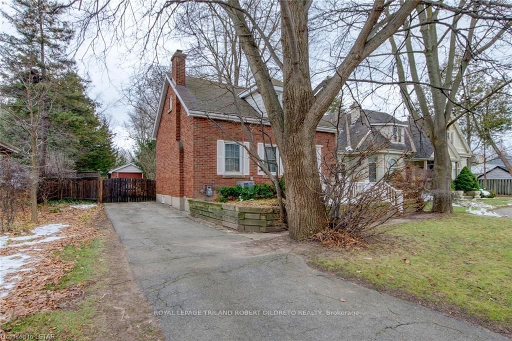 Listing Image 3