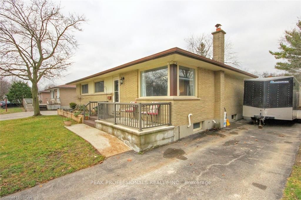 Listing Image 3