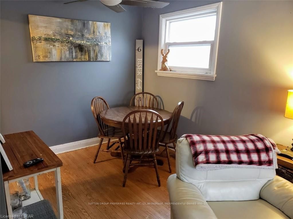 Listing Image 7