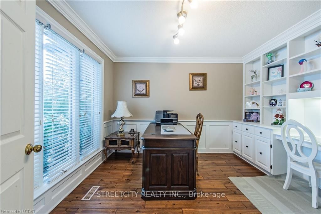Listing Image 7