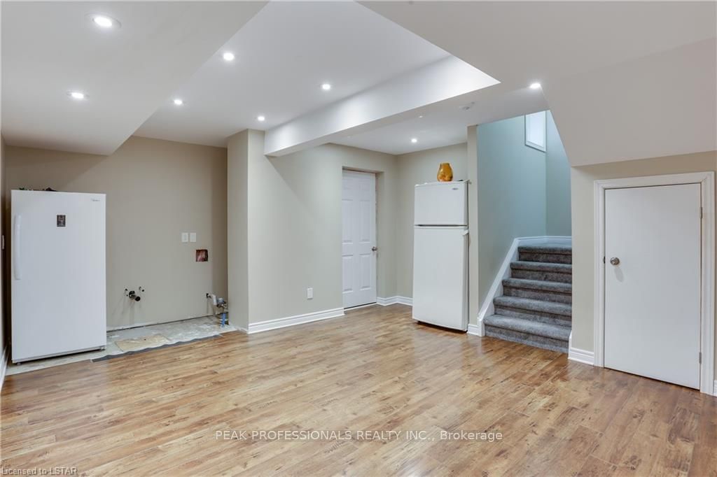 Listing Image 37